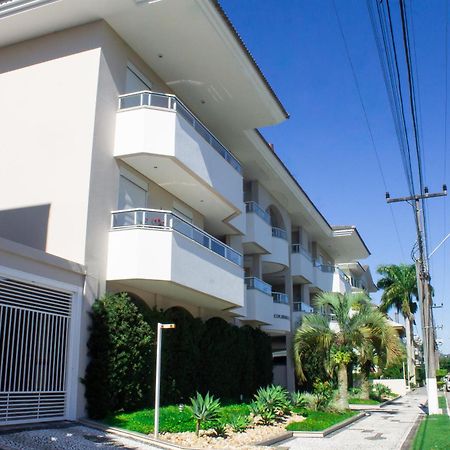 Apto De 4 Dormitorios Em Jurere Internacional Florianópolis Kültér fotó